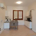 Teddy - In With Pool Apartman Manerba del Garda
